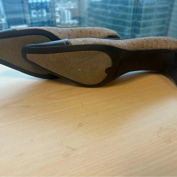 Etienne Aigner size 6.5 pumps excellent  condition - Picture 8 of 12